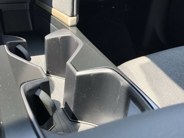 Used 2025 Toyota Camry LE FWD image 32