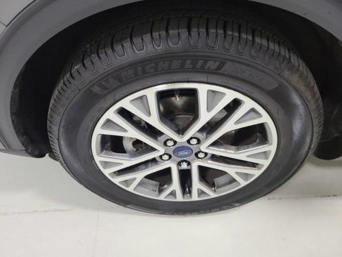 Used 2022 Ford Escape SEL w/ Technology Package AWD/4WD image 41