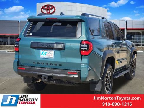 Used 2025 Toyota 4Runner TRD Off-Road Premium image 8