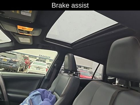 Used 2017 Toyota RAV4 SE image 9