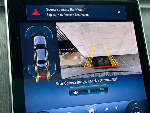 Certified 2025 Mercedes-Benz C 300 Sedan image 21