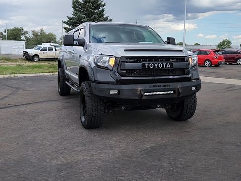 Used 2016 Toyota Tundra SR5 w/ SR5 Upgrade Package AWD/4WD image 4