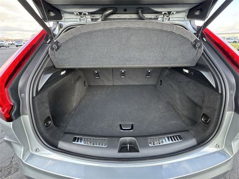 Used 2025 Cadillac XT4 Premium Luxury image 27