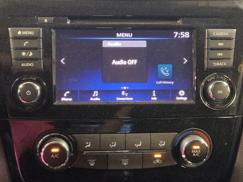 Used 2020 Nissan Rogue Sport S FWD image 25
