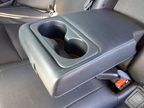 Used 2019 Kia Stinger RWD image 16