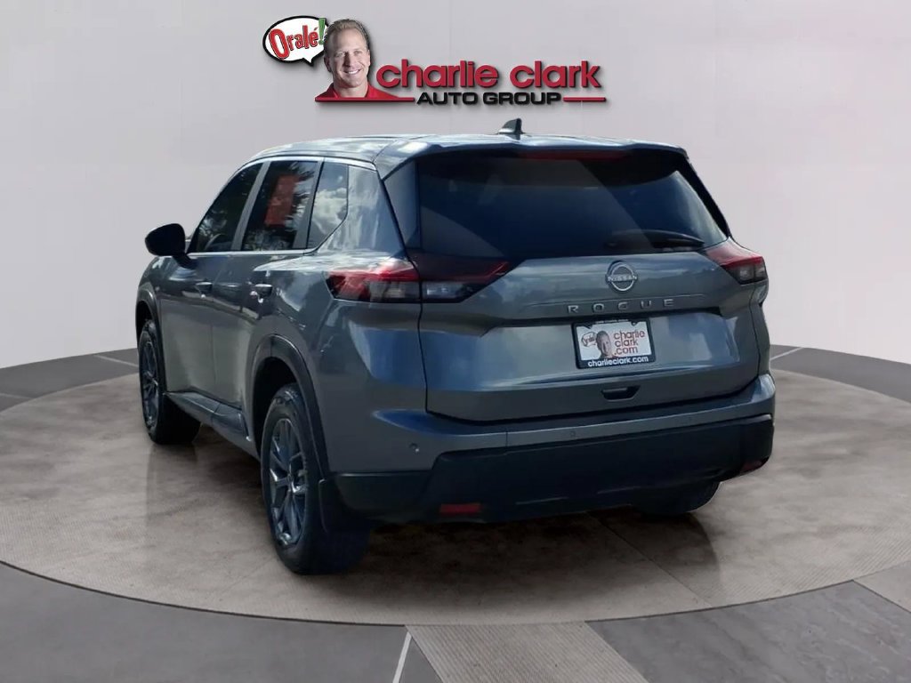 Used 2024 Nissan Rogue S FWD image 3