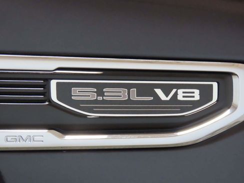 Used 2025 GMC Sierra 1500 SLT image 10