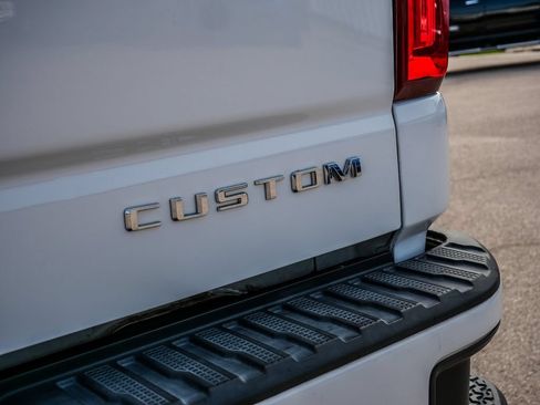 Used 2022 Chevrolet Silverado 1500 Custom RWD image 14