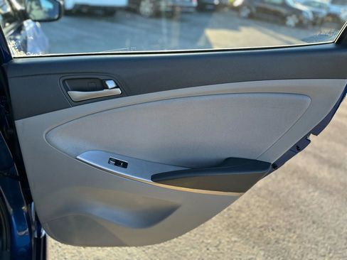 Used 2015 Hyundai Accent GLS image 22