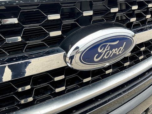 Certified 2023 Ford F150 Platinum w/ Equipment Group 701A High image 24