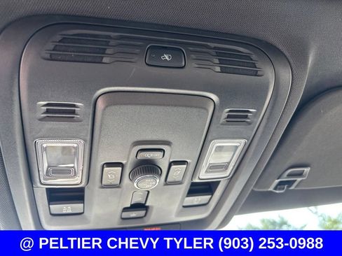 Used 2025 Chevrolet Tahoe Premier RWD image 19