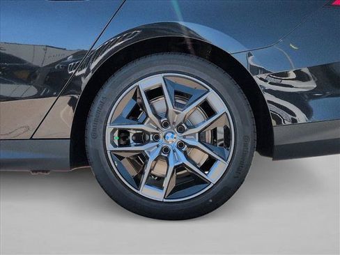 Used 2027 BMW 530i xDrive w/ Premium Package AWD/4WD image 10