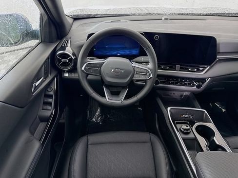 New 2026 Chevrolet Equinox LT w/ Convenience Package II FWD image 23