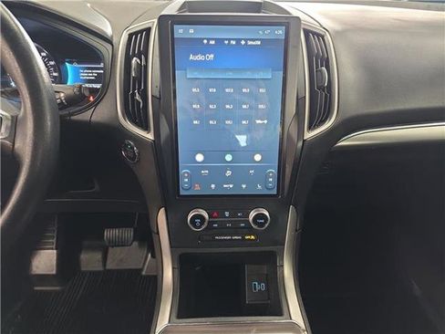 Certified 2022 Ford Edge SEL w/ Convenience Package AWD/4WD image 11