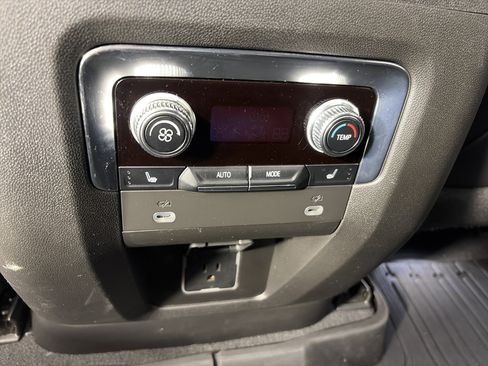 Used 2023 GMC Yukon Denali image 22