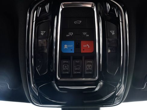 New 2026 Jeep Grand Wagoneer Summit image 18