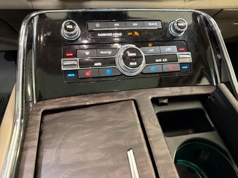 Used 2022 Lincoln Navigator Reserve image 20