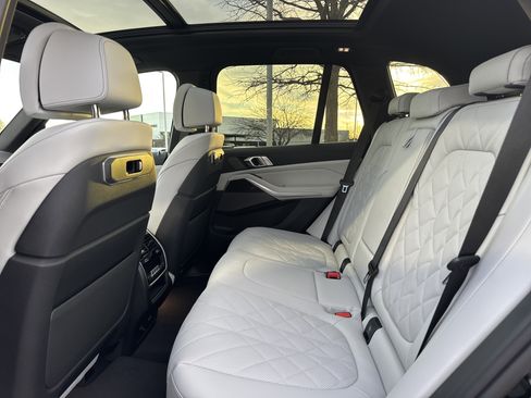 New 2026 BMW X5 xDrive40i image 11