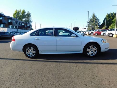 Used 2014 Chevrolet Impala LT w/ LT Sunroof Package image 19