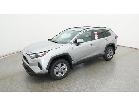 New 2025 Toyota RAV4 XLE image 1