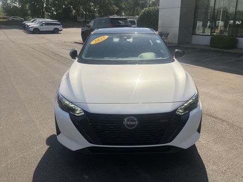 Used 2025 Nissan Sentra SR w/ Midnight Edition FWD image 2