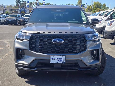 New 2026 Ford Explorer ST-Line w/ ST-Line Street Pack AWD/4WD image 2