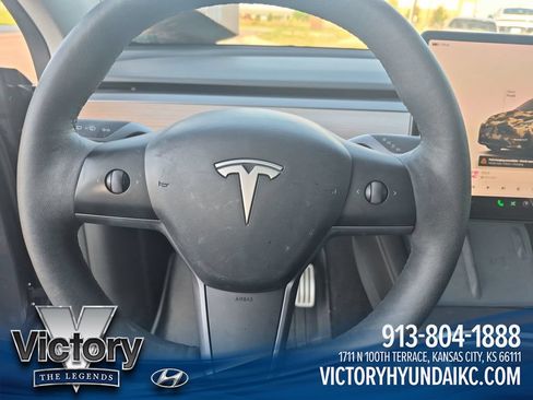 Used 2023 Tesla Model Y Performance AWD/4WD image 14