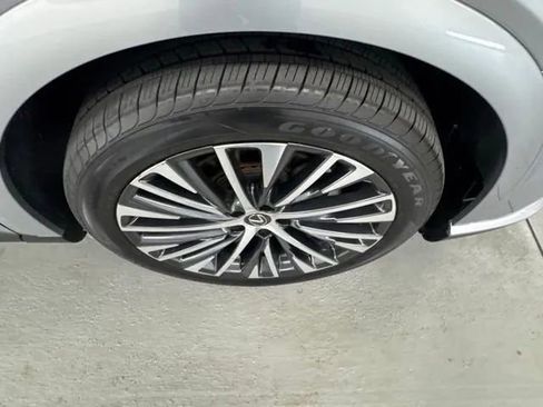 Used 2023 Lexus RX 350 Premium Plus w/ Cold Area Package FWD image 4