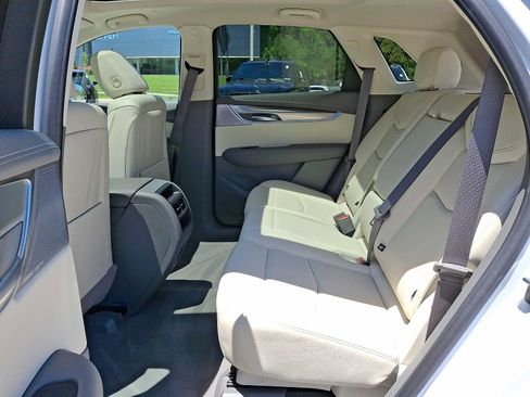 Certified 2024 Cadillac XT5 Premium Luxury AWD/4WD image 23