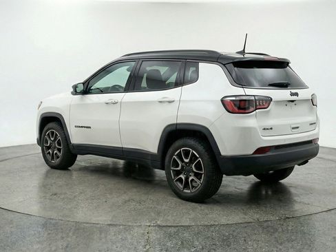 Used 2025 Jeep Compass Trailhawk w/ Trailer Tow Group image 6