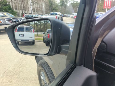 Used 2026 Nissan Frontier SV w/ All-Weather Content Package image 11