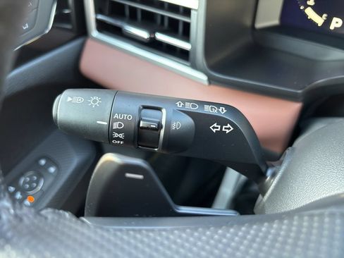 Used 2025 Mitsubishi Outlander SEL AWD/4WD image 32