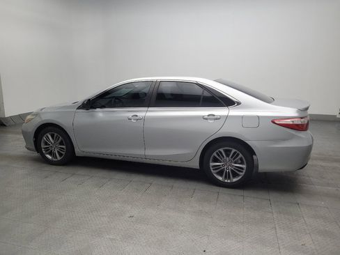 Used 2016 Toyota Camry SE FWD image 3