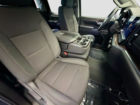 Used 2023 Chevrolet Silverado 1500 LT w/ Safety Package AWD/4WD image 15