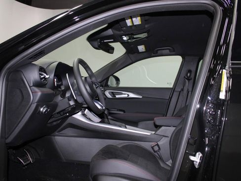 New 2024 Dodge Hornet R/T image 10