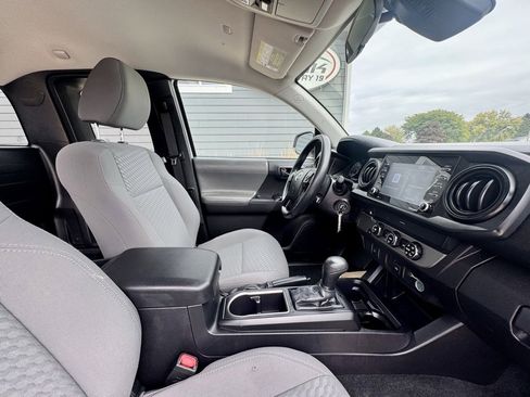 Used 2021 Toyota Tacoma SR image 18