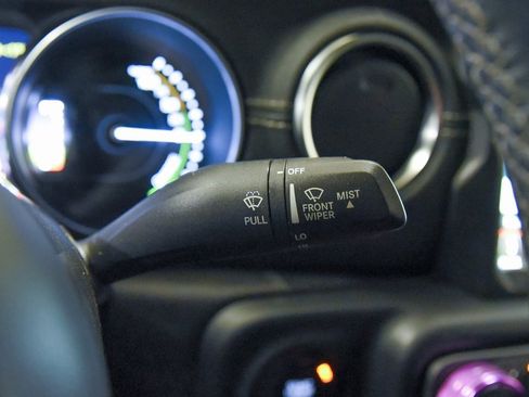 Used 2022 Jeep Wrangler Unlimited Sahara w/ Safety Group image 26