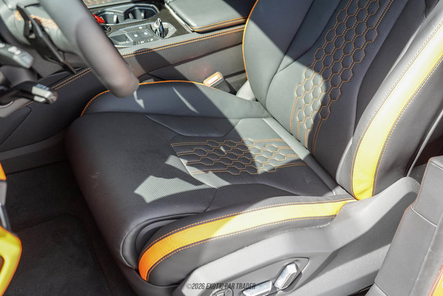 Used 2024 Lamborghini Urus S AWD/4WD image 40