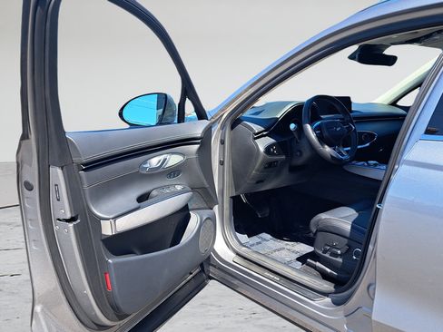 Used 2025 Genesis Electrified GV70 w/ Prestige Package AWD/4WD image 9