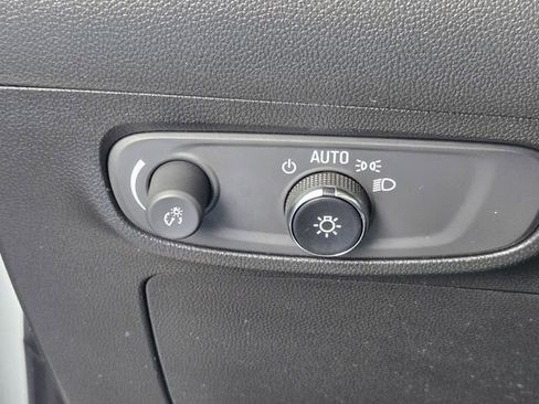 Used 2024 Buick Encore GX Sport Touring FWD image 28