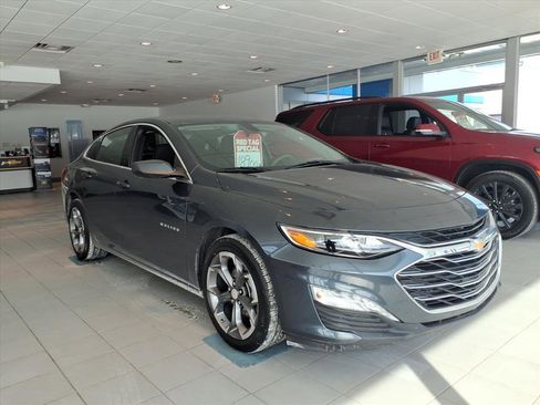 Used 2020 Chevrolet Malibu LT image 1