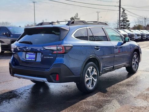 Used 2022 Subaru Outback Limited AWD/4WD image 5