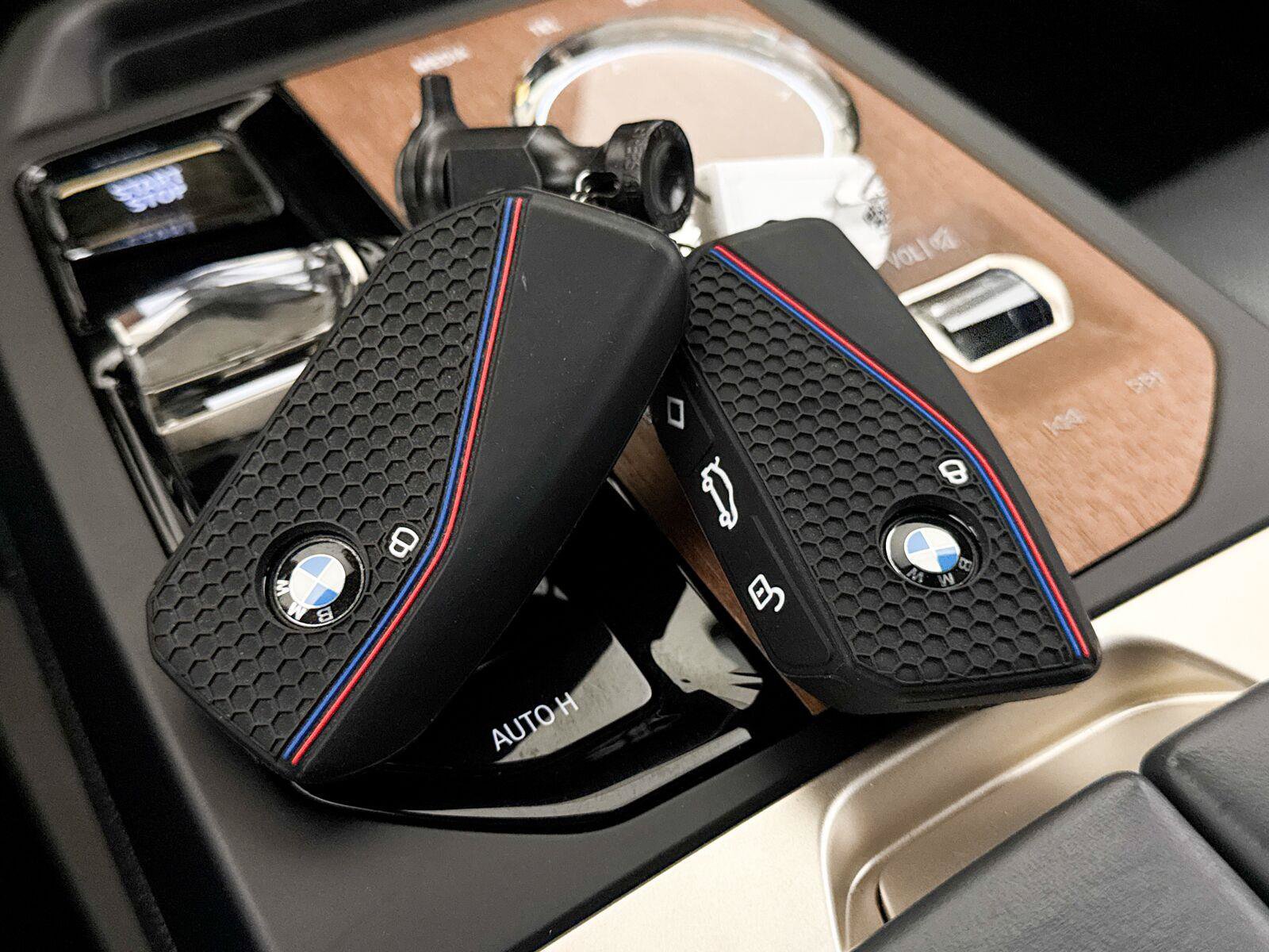 Used 2023 BMW iX M60 w/ Executive Package AWD/4WD image 40