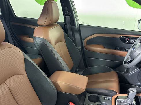 Used 2025 Subaru Forester Touring image 30