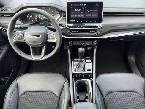 New 2026 Jeep Compass Latitude image 16