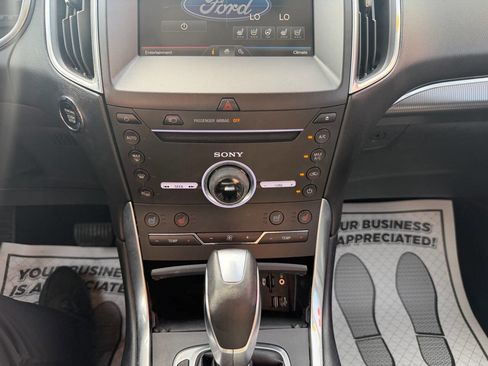 Used 2015 Ford Edge Titanium w/ Equipment Group 302A FWD image 18