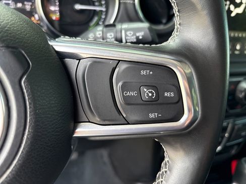 Used 2022 Jeep Wrangler 4WD Unlimited Sahara 4xe image 22