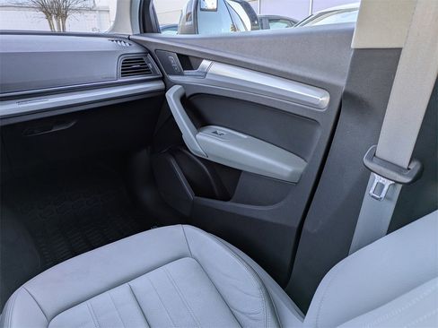 Used 2018 Audi Q5 2.0T Premium Plus w/ Premium Plus Package image 21
