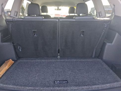 Used 2022 Volkswagen Atlas SE w/ Black Wheel Package image 9