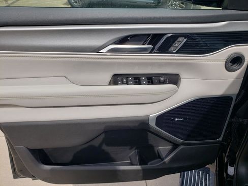 New 2026 Jeep Grand Wagoneer Limited AWD/4WD image 11